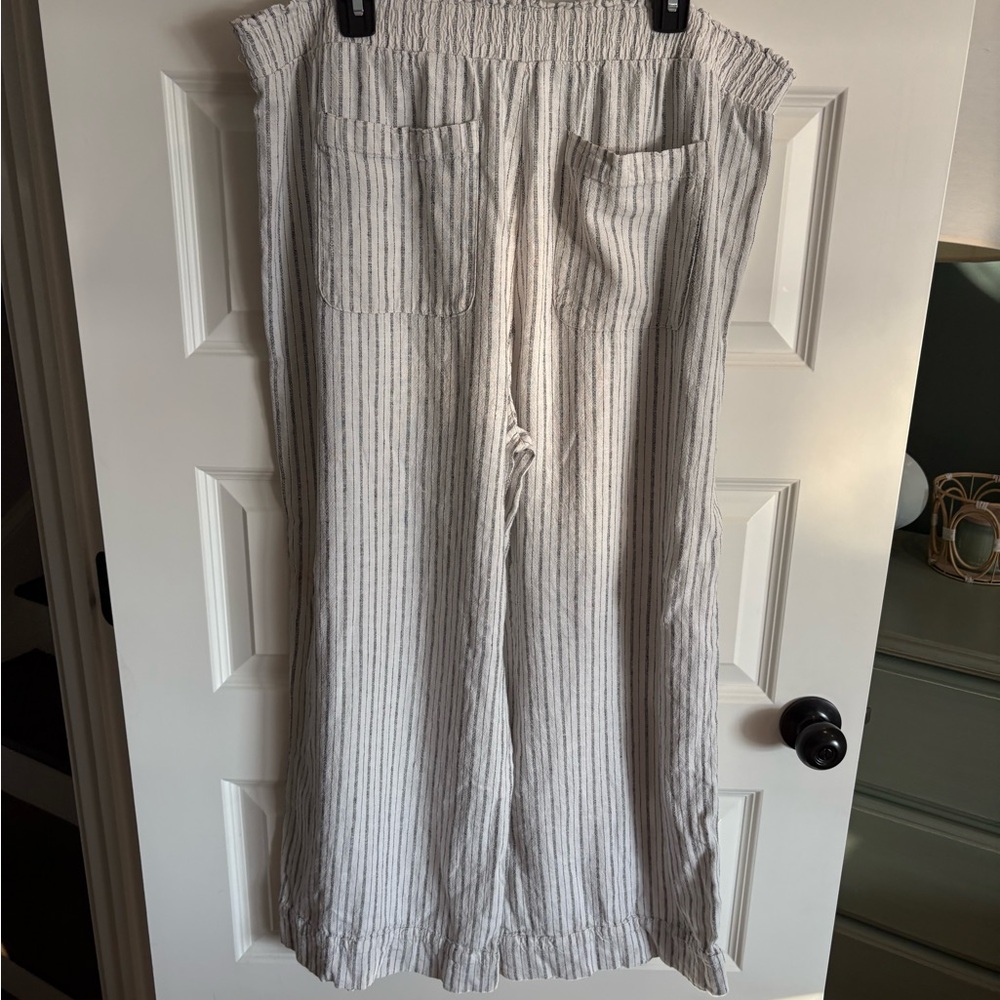 Time and Tru Linen Pants